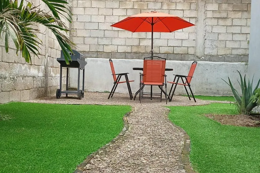 Apartament Depto Planta Baja Con Patio Guadalajara 0*,